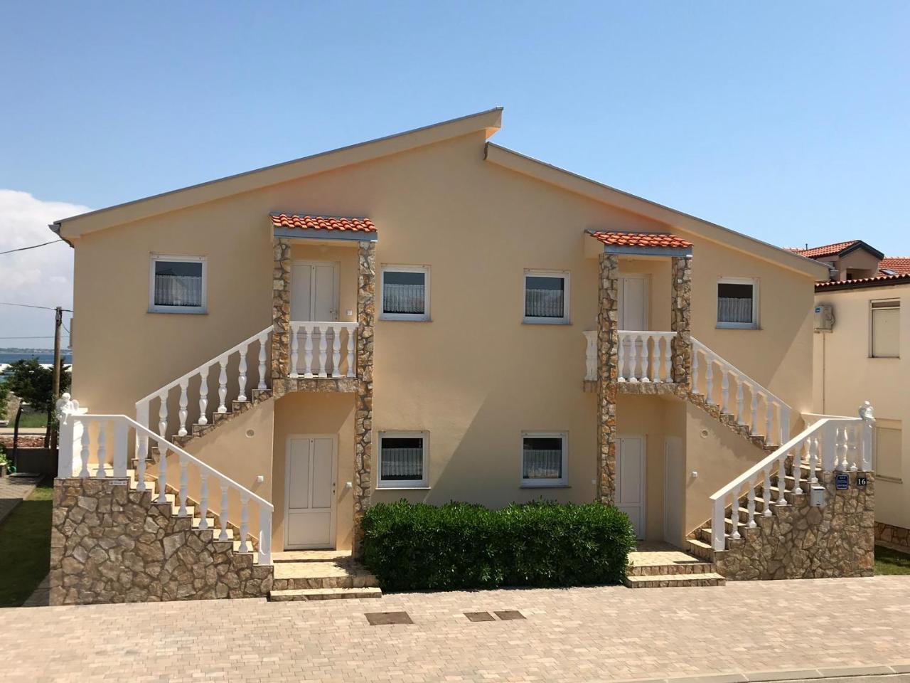 Apartments Villa Engeli Вир Экстерьер фото