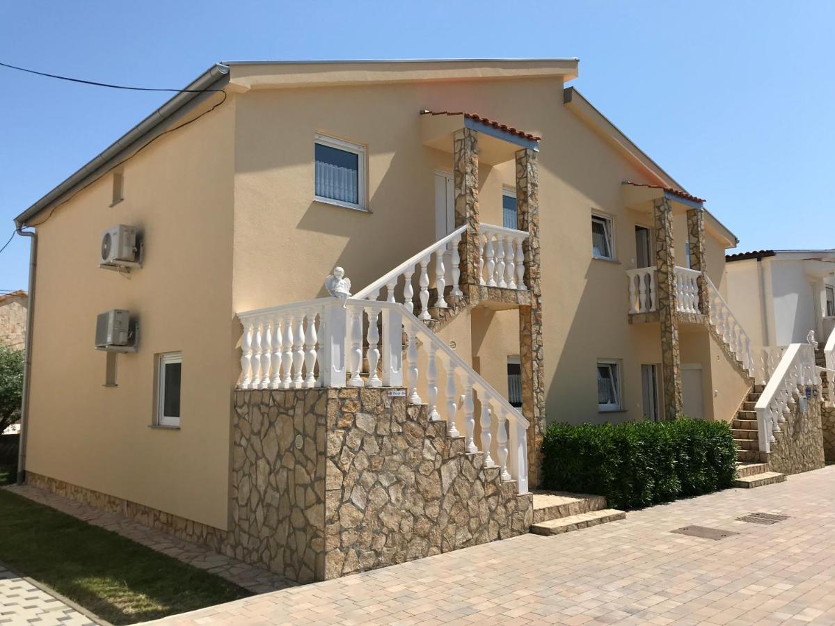 Apartments Villa Engeli Вир Экстерьер фото